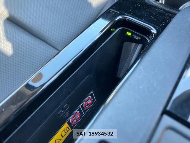 Toyota PRIUS 2023-06 8753045-15
