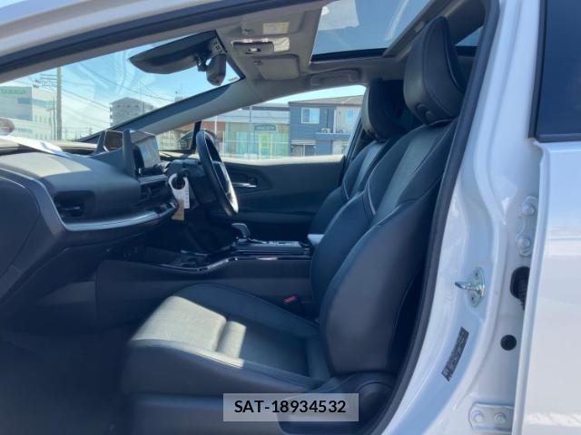 Toyota PRIUS 2023-06 8753045-4