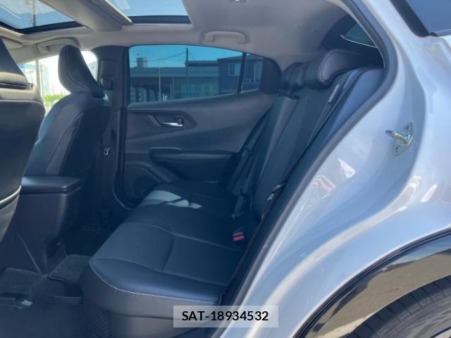 Toyota PRIUS 2023-06 8753045-5