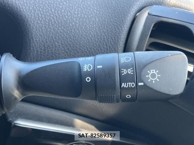 Toyota PRIUS 2016-01 8753096-15