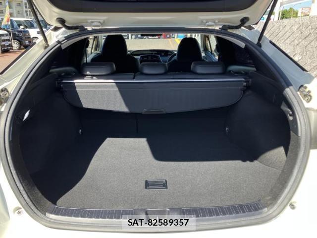 Toyota PRIUS 2016-01 8753096-7