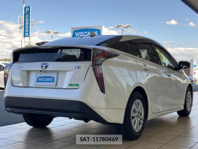 Toyota PRIUS 2016-03 8753114-2