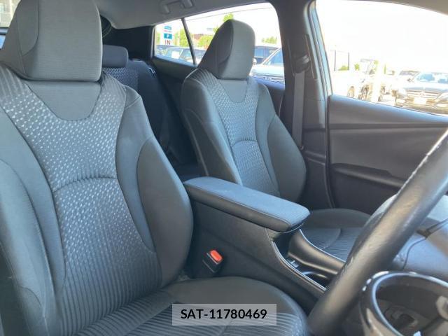 Toyota PRIUS 2016-03 8753114-3
