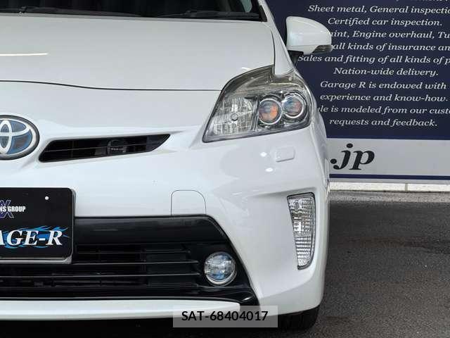 Toyota PRIUS 2012-08 8753344-15