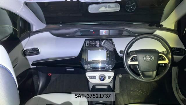 Toyota PRIUS 2016-01 8753611-2