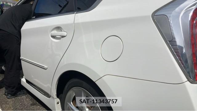 Toyota PRIUS 2012-03 8753624-10
