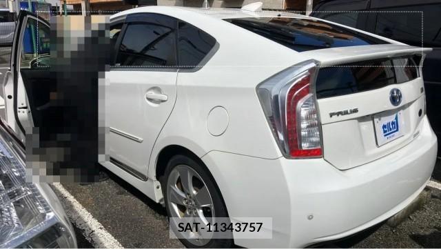 Toyota PRIUS 2012-03 8753624-13