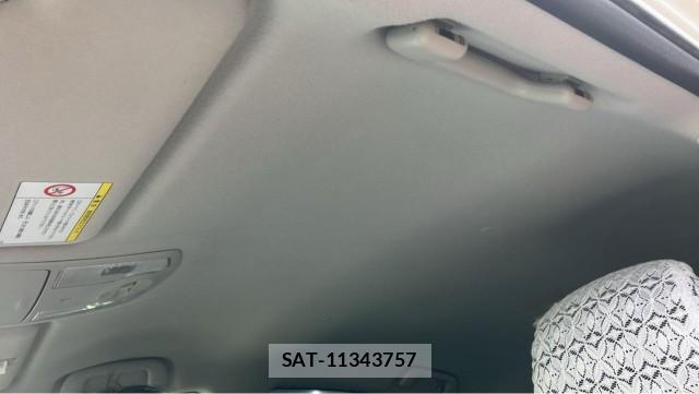 Toyota PRIUS 2012-03 8753624-15