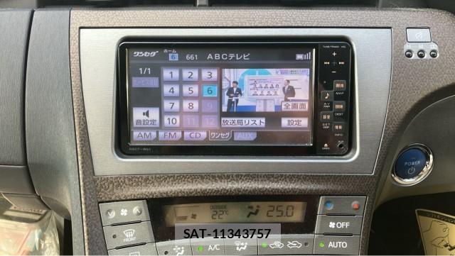 Toyota PRIUS 2012-03 8753624-4