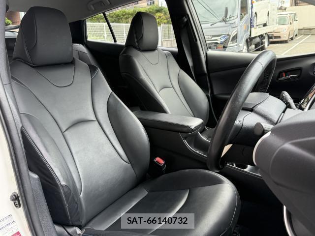 Toyota PRIUS 2016-02 8753916-1