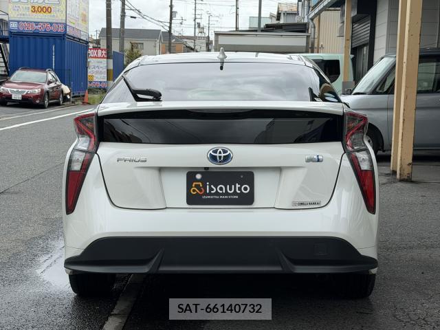 Toyota PRIUS 2016-02 8753916-14
