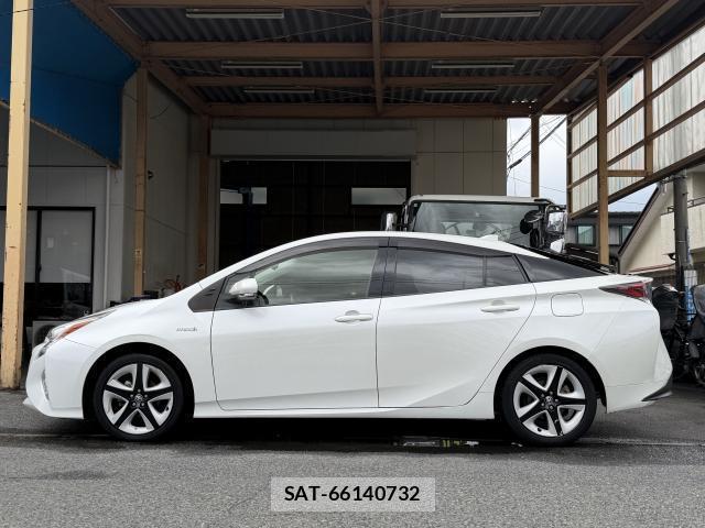 Toyota PRIUS 2016-02 8753916-16