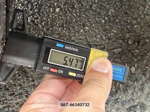 Toyota PRIUS 2016-02 8753916-4