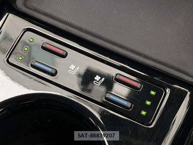 Toyota PRIUS 2019-03 8753948-11