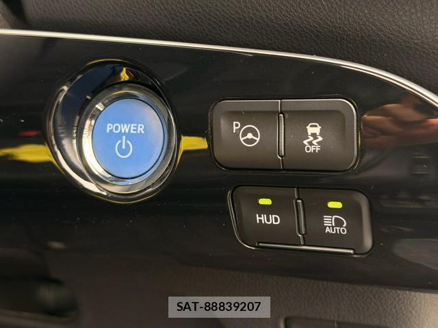 Toyota PRIUS 2019-03 8753948-12