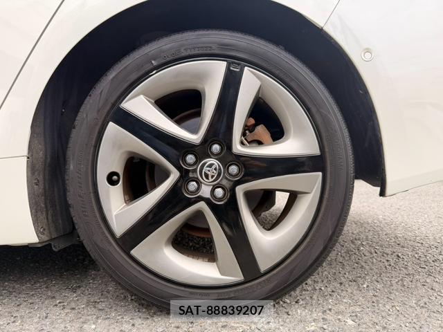 Toyota PRIUS 2019-03 8753948-16