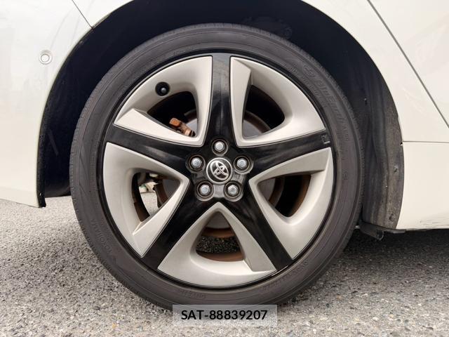 Toyota PRIUS 2019-03 8753948-17