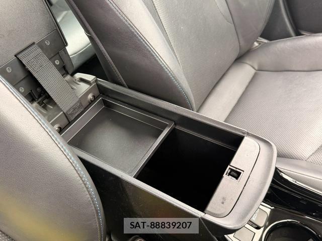 Toyota PRIUS 2019-03 8753948-18