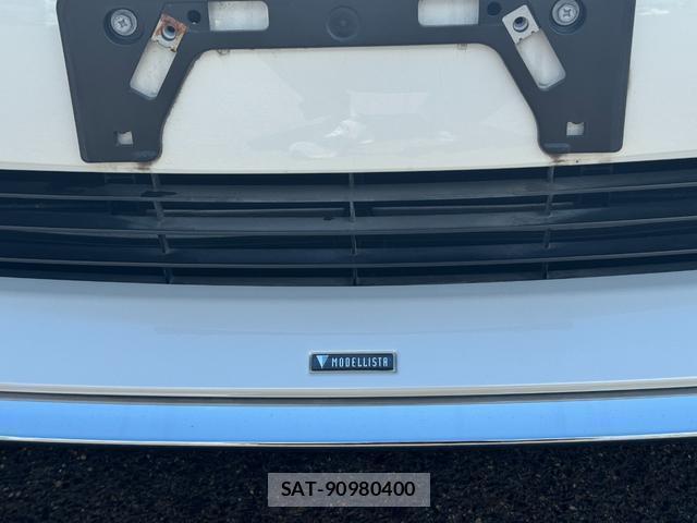 Toyota PRIUS 2018-04 8754019-12