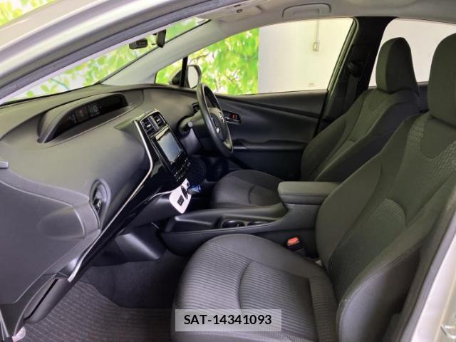 Toyota PRIUS 2016-10 8754047-5