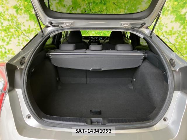 Toyota PRIUS 2016-10 8754047-7