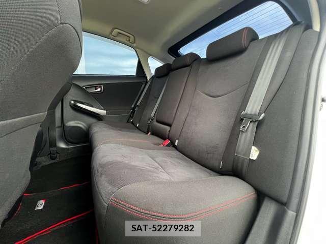 Toyota PRIUS 2013-04 8754064-7