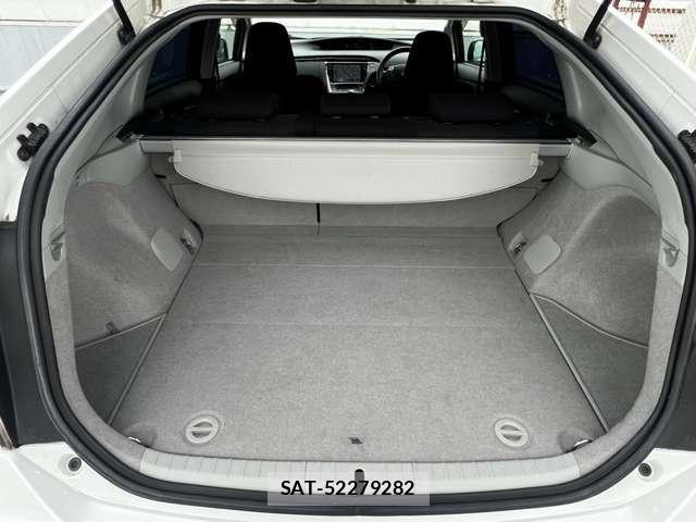 Toyota PRIUS 2013-04 8754064-9