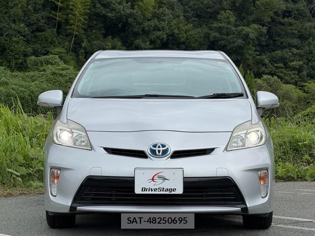 Toyota PRIUS 2012-10 8754141-14