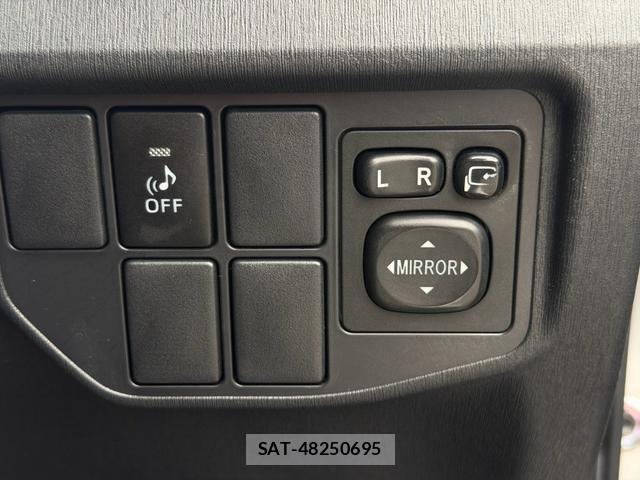 Toyota PRIUS 2012-10 8754141-9