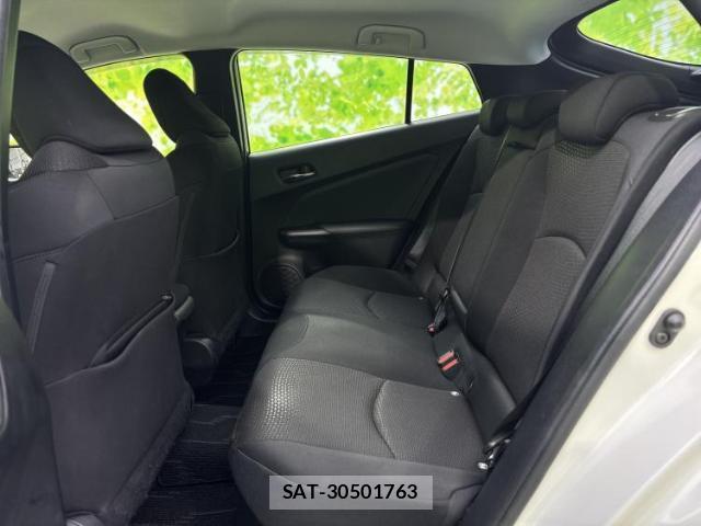 Toyota PRIUS 2019-08 8754389-6