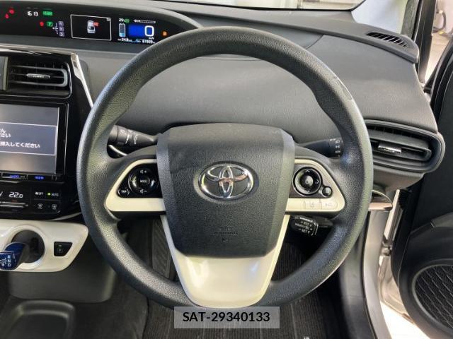 Toyota PRIUS 2017-02 8754394-14