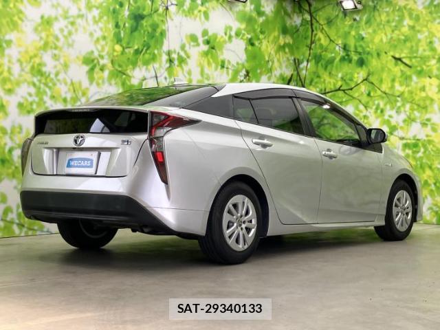 Toyota PRIUS 2017-02 8754394-2