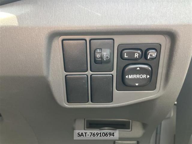 Toyota PRIUS 2010-03 8754413-12