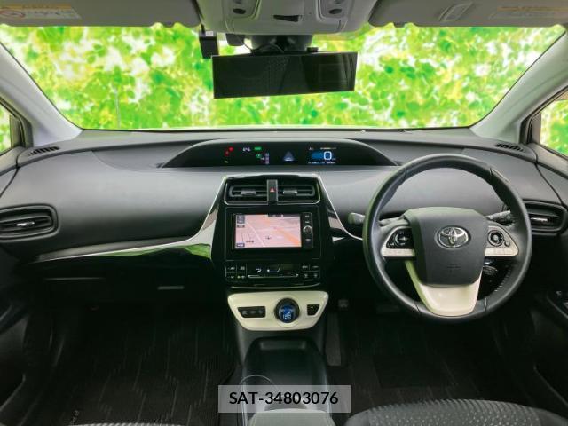 Toyota PRIUS 2017-08 8754431-3