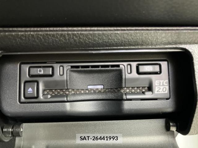 Toyota PRIUS 2024-02 8754477-17