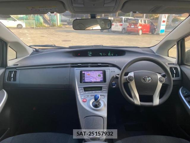 Toyota PRIUS 2015-09 8754494-3