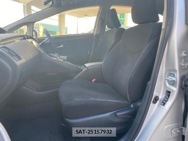 Toyota PRIUS 2015-09 8754494-5