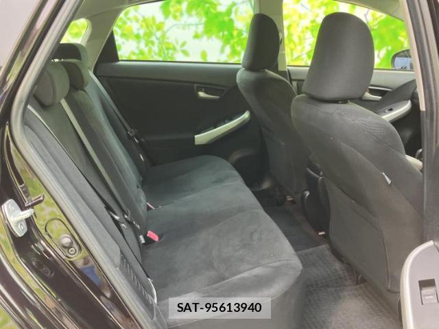 Toyota PRIUS 2013-07 8754520-4