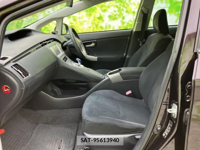 Toyota PRIUS 2013-07 8754520-5