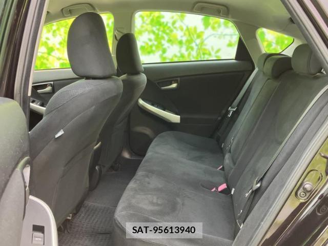 Toyota PRIUS 2013-07 8754520-6