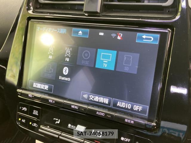Toyota PRIUS 2018-03 8754561-10