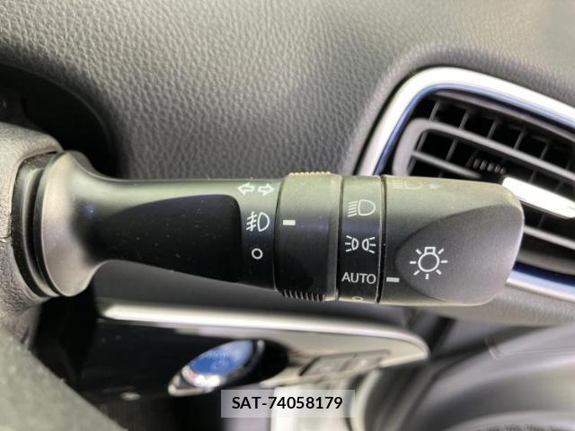 Toyota PRIUS 2018-03 8754561-15