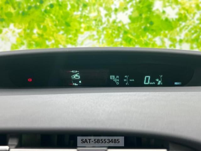 Toyota PRIUS 2012-03 8754598-12