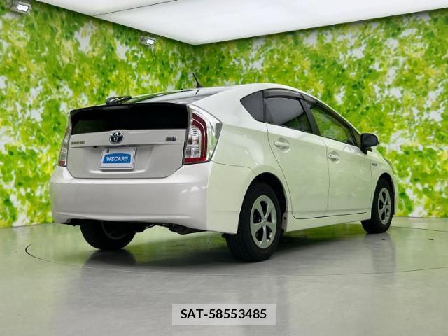 Toyota PRIUS 2012-03 8754598-2