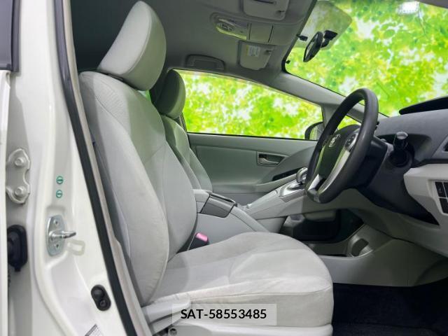 Toyota PRIUS 2012-03 8754598-3