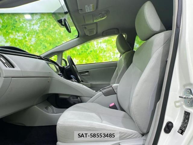 Toyota PRIUS 2012-03 8754598-5