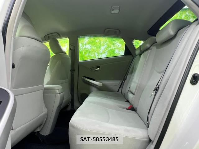 Toyota PRIUS 2012-03 8754598-6