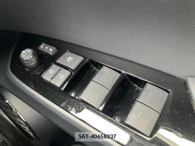 Toyota PRIUS 2019-07 8754606-15