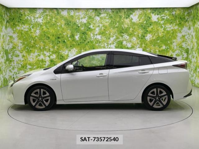 Toyota PRIUS 2016-03 8754650-1