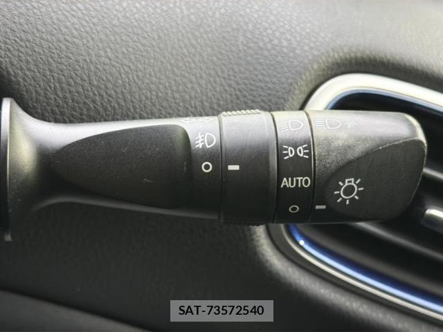 Toyota PRIUS 2016-03 8754650-15